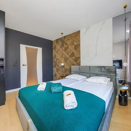 Blue Sky - Aquarius Residences * Sopot